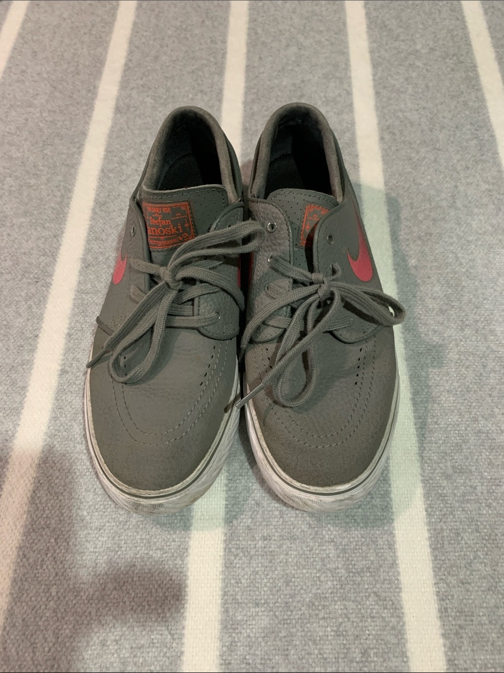 Nike Stefan Janoski Men's Skate Sneakers in Olive with Red Swoosh